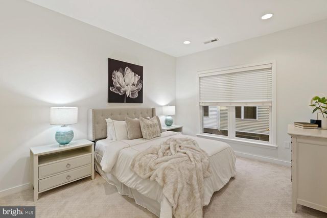 1022 3RD PL SE, Washington, DC 20003