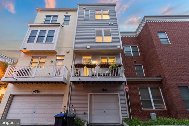 1022 3RD PL SE, Washington, DC 20003