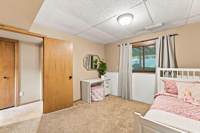 19002 Barrington Drive, Eden Prairie, MN 55346
