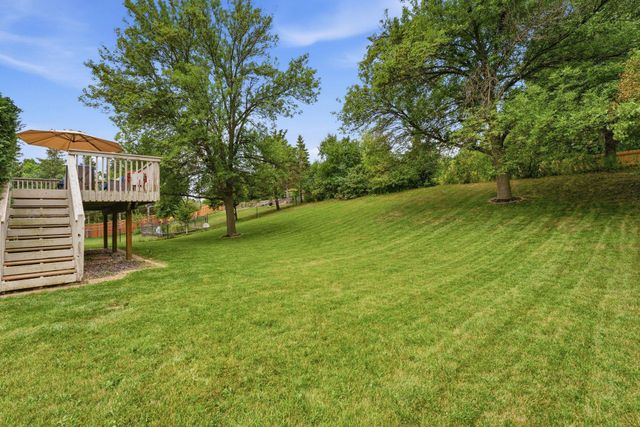 19002 Barrington Drive, Eden Prairie, MN 55346