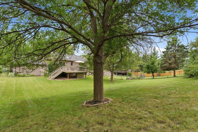 19002 Barrington Drive, Eden Prairie, MN 55346