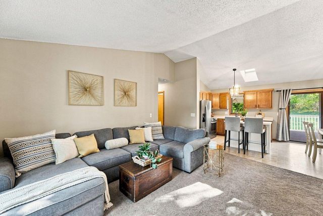 19002 Barrington Drive, Eden Prairie, MN 55346