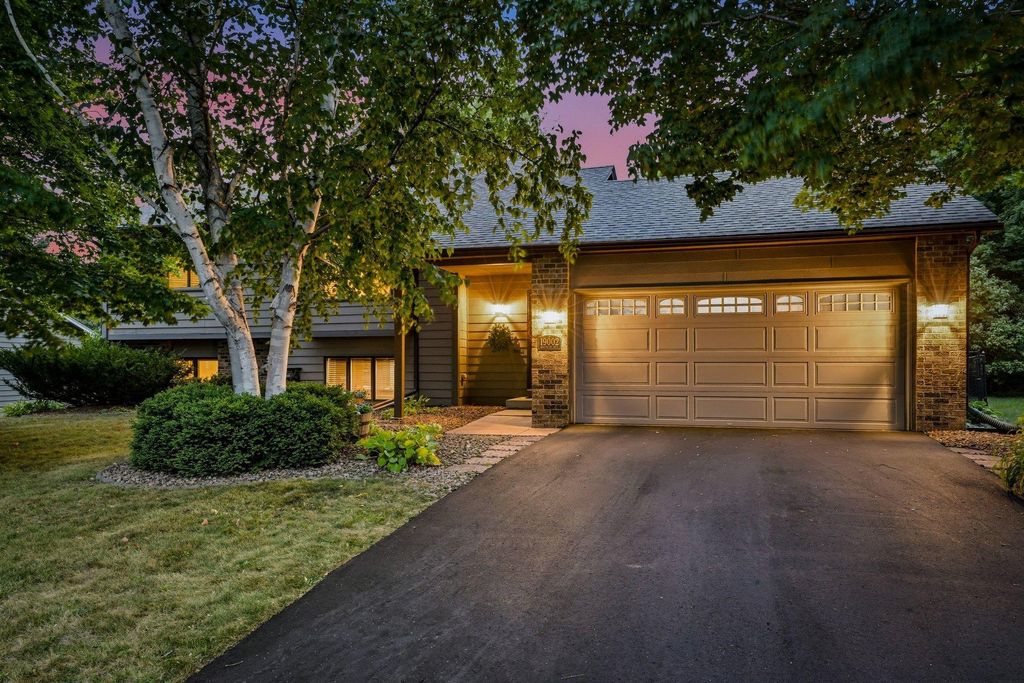 19002 Barrington Drive, Eden Prairie, MN 55346 — exterior