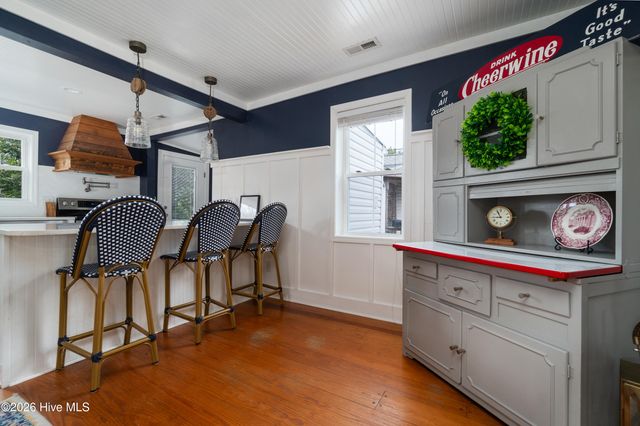 1205 Evans Street, Morehead City, NC 28557