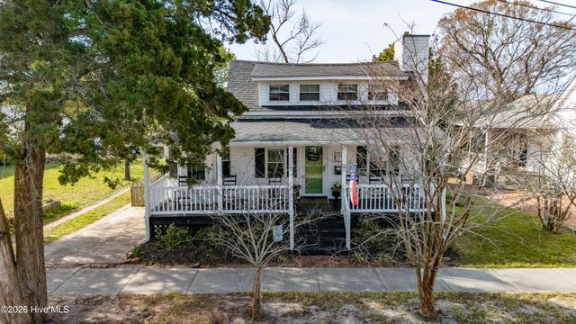 1205 Evans Street, Morehead City, NC 28557