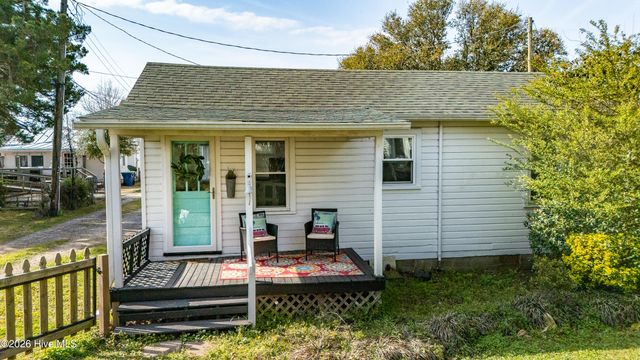 1205 Evans Street, Morehead City, NC 28557