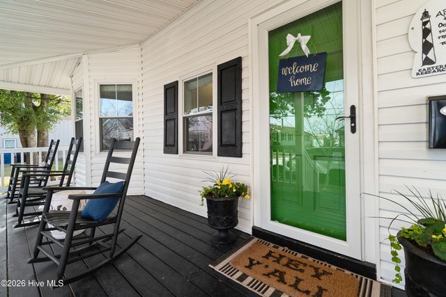 1205 Evans Street, Morehead City, NC 28557