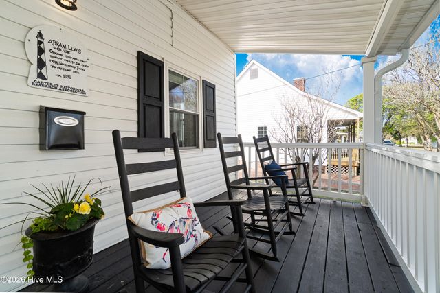 1205 Evans Street, Morehead City, NC 28557