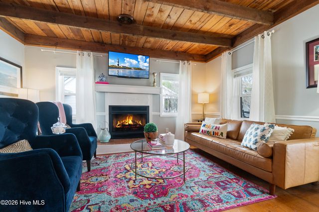 1205 Evans Street, Morehead City, NC 28557