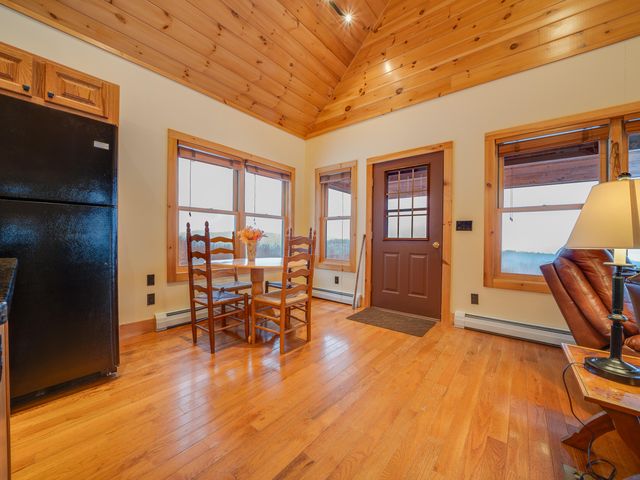 88 Short Ridge Way, Long Lake, NY 12847