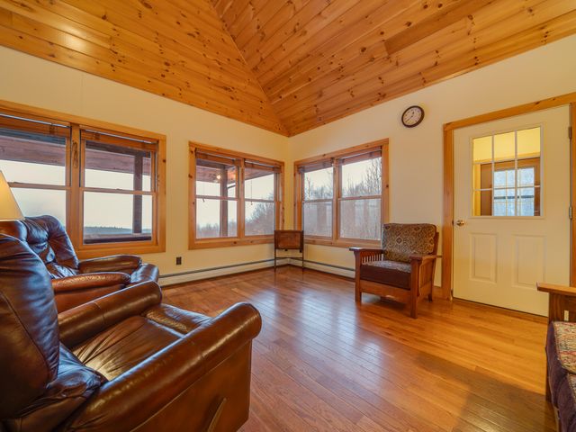 88 Short Ridge Way, Long Lake, NY 12847