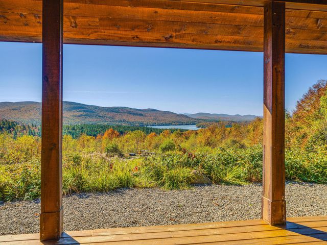 88 Short Ridge Way, Long Lake, NY 12847