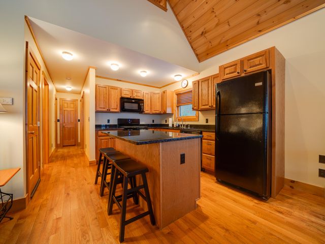 88 Short Ridge Way, Long Lake, NY 12847