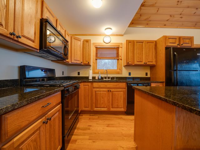 88 Short Ridge Way, Long Lake, NY 12847