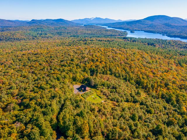 88 Short Ridge Way, Long Lake, NY 12847