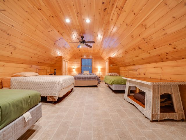 88 Short Ridge Way, Long Lake, NY 12847