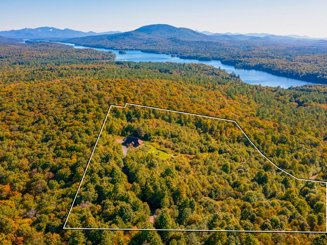 88 Short Ridge Way, Long Lake, NY 12847