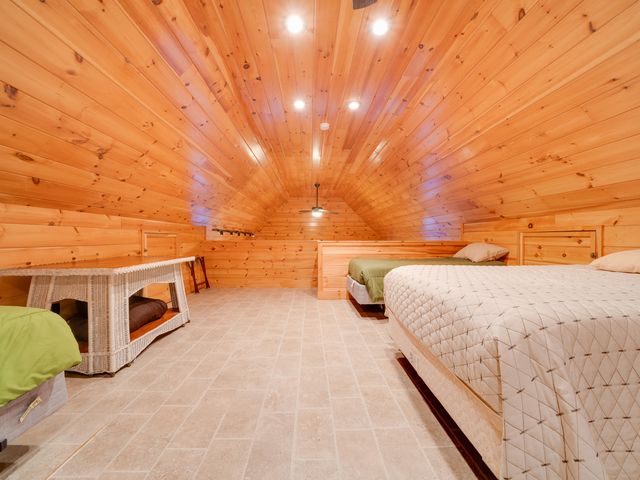 88 Short Ridge Way, Long Lake, NY 12847