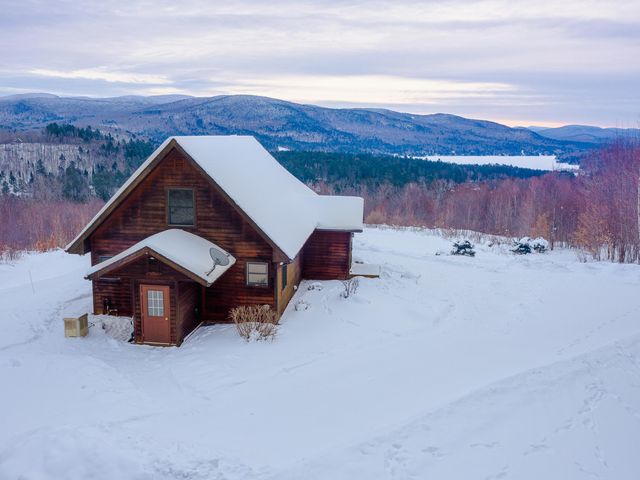 88 Short Ridge Way, Long Lake, NY 12847