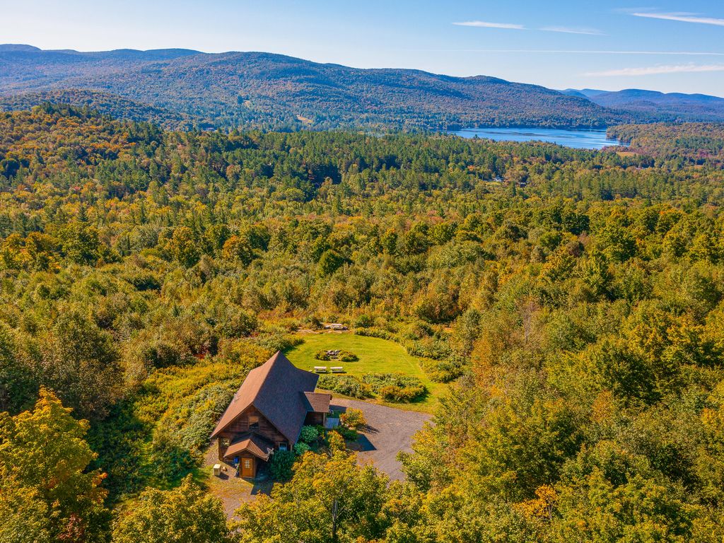 88 Short Ridge Way, Long Lake, NY 12847