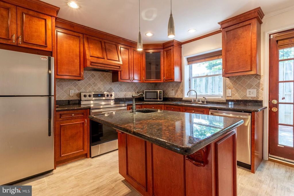 1439 E OXFORD ST, Philadelphia, PA 19125