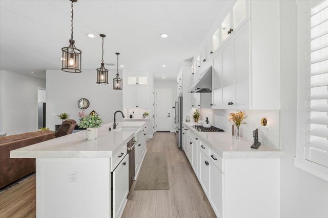 3520 Deer Park Dr, Folsom, CA 95630