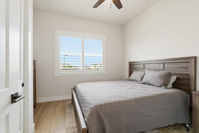 3520 Deer Park Dr, Folsom, CA 95630