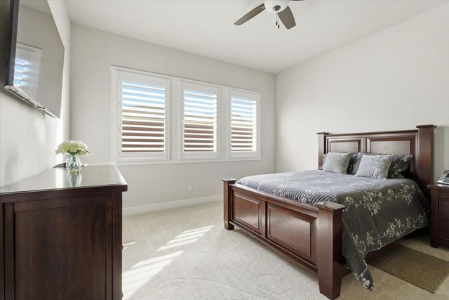 3520 Deer Park Dr, Folsom, CA 95630