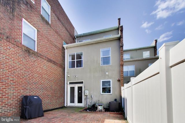 3726 BURNHAM PL NE, Washington, DC 20019
