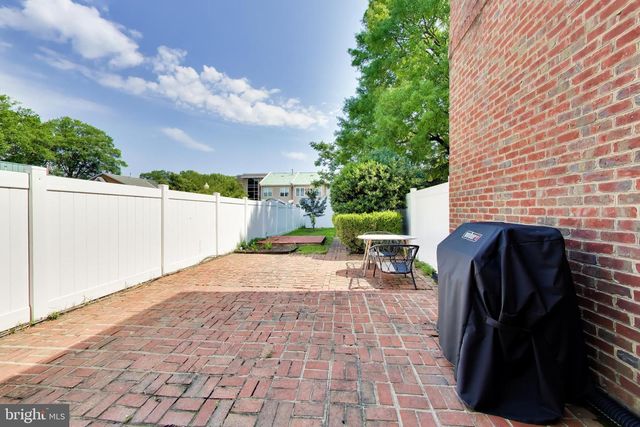 3726 BURNHAM PL NE, Washington, DC 20019