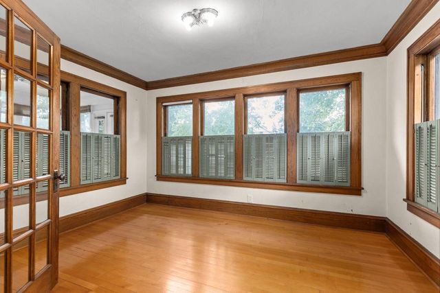 1863 DOTY STREET, Oshkosh, WI 54902