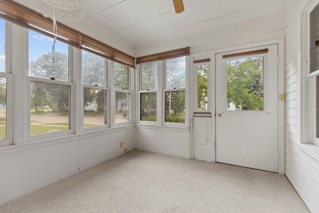 1863 DOTY STREET, Oshkosh, WI 54902