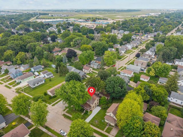 1863 DOTY STREET, Oshkosh, WI 54902