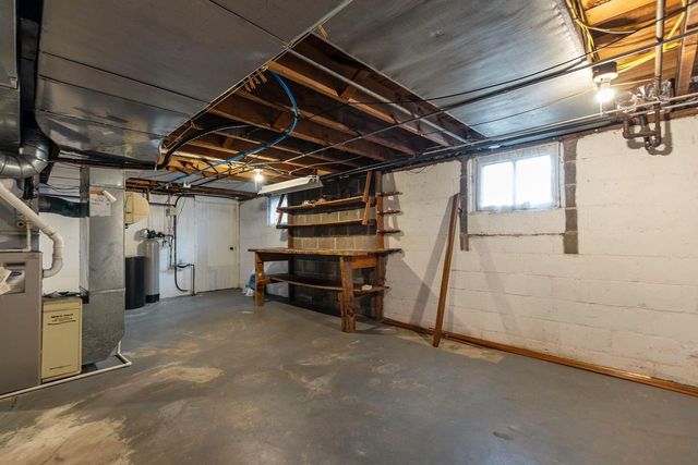 1863 DOTY STREET, Oshkosh, WI 54902