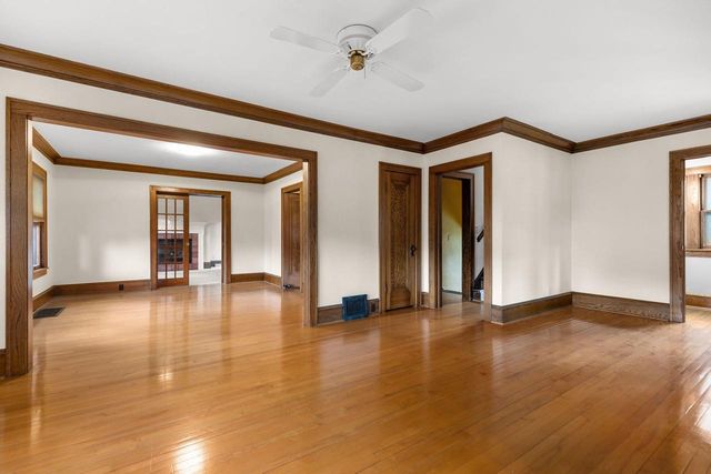 1863 DOTY STREET, Oshkosh, WI 54902
