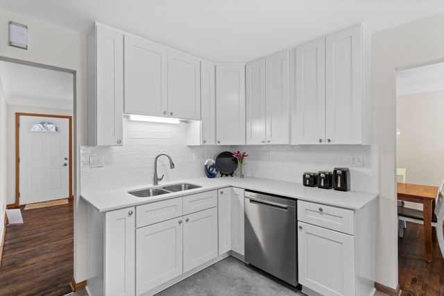 1675 Maryland Avenue E, Saint Paul, MN 55106