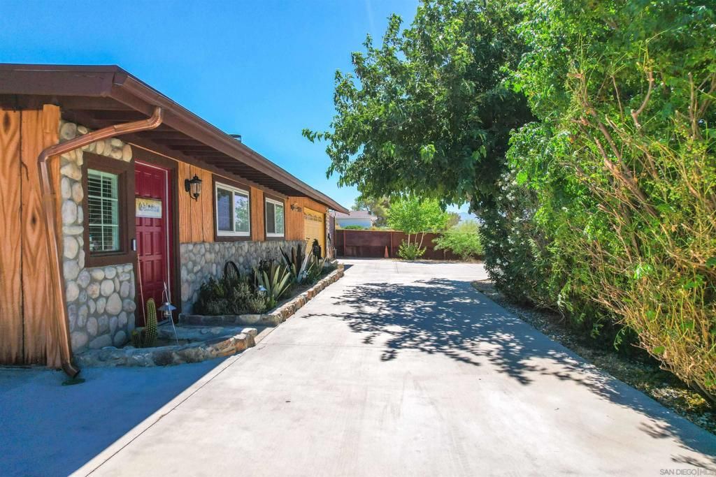 Image 36 of property listing at 60291 La Mirada Trl, Joshua Tree, CA 92252