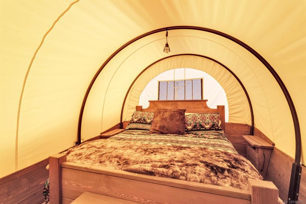 Image 44 of property listing at 60291 La Mirada Trl, Joshua Tree, CA 92252