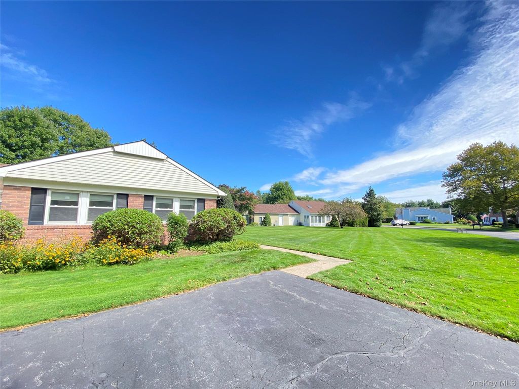19 Hearthside, Mount Sinai, NY 11766 — exterior