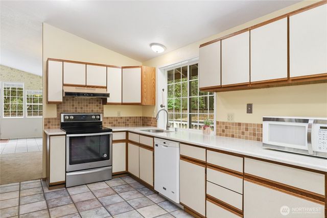 9306 Northwood Drive SE, Olympia, WA 98513