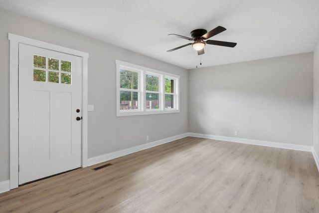 1013 Greenhill Drive, Rossville, GA 30741