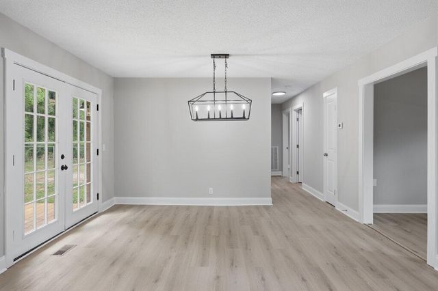 1013 Greenhill Drive, Rossville, GA 30741