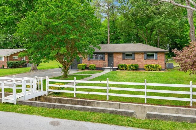 1013 Greenhill Drive, Rossville, GA 30741
