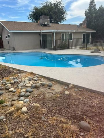 3060 Sylmar Avenue, Clovis, CA 93612