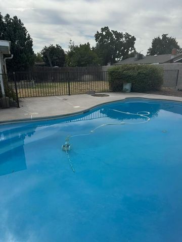 3060 Sylmar Avenue, Clovis, CA 93612