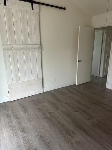 3060 Sylmar Avenue, Clovis, CA 93612