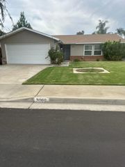 3060 Sylmar Avenue, Clovis, CA 93612