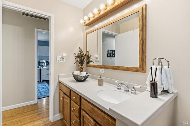 1260 Sierra Ave, Napa, CA 94558