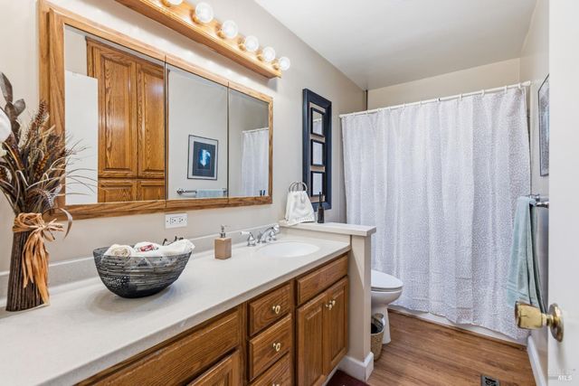 1260 Sierra Ave, Napa, CA 94558