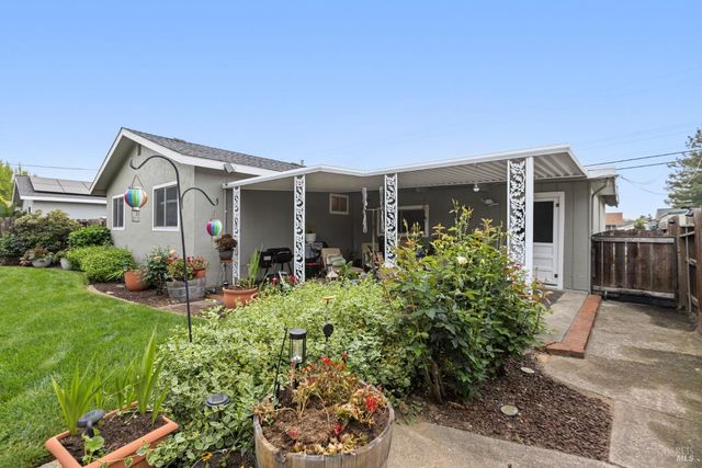 1260 Sierra Ave, Napa, CA 94558